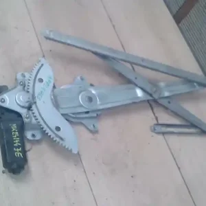 DAIHATSU APPLAUSE Jobb első ablakemelő szerkezet elektromos bontott alkatrész Vedd meg most