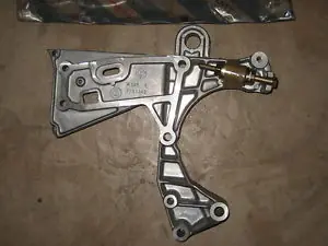 Legnépszerűbb FIAT BRAVA Generátor tartó bak bontott alkatrész