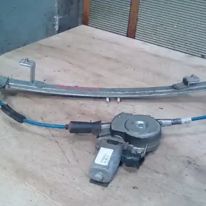 FIAT BRAVA Bal első ablakemelő szerkezet elektromos 5 ajtós bontott alkatrész Népszerű