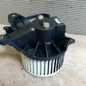 Különleges ajánlat FIAT GRANDE PUNTO 05.10- Fűtőmotor klímás bontott alkatrész