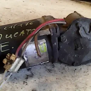 Kihagyhatatlan ajánlat FIAT DUCATO 94-02 Ablaktörlő motor első 2 vezetékes bontott alkatrész