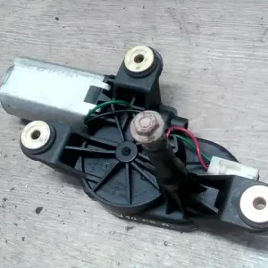 Legnépszerűbb FIAT PUNTO II. Ablaktörlő motor hátsó bontott alkatrész