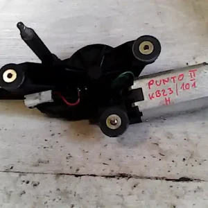 Korlátozott ajánlat FIAT PUNTO II. Ablaktörlő motor hátsó 5 ajtós 3 vezetékes bontott alkatrész