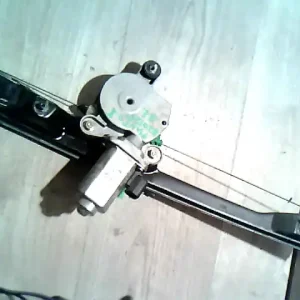 Azonnal elérhető FIAT PUNTO II. Bal első ablakemelő szerkezet elektromos 3 ajtós bontott alkatrész