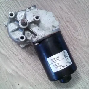 Azonnal elérhető FIAT STILO 01.09-06.12 Ablaktörlő motor első bontott alkatrész