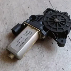 Korlátozott ajánlat FIAT STILO 01.09-06.12 Jobb első ablakemelő motor bontott alkatrész