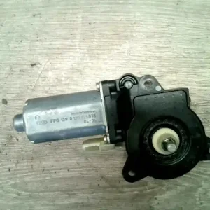 Vedd meg most FORD FIESTA 02-05 Bal első ablakemelő motor bontott alkatrész