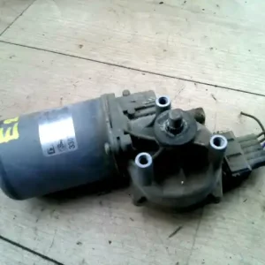 Biztonságos vásárlás FORD FIESTA 96-99 Ablaktörlő motor első cikkszám lekopott bontott alkatrész