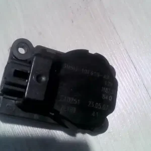 Alacsony ár FORD FOCUS 04- Fűtésszabályzó zsalu állító motor bontott alkatrész