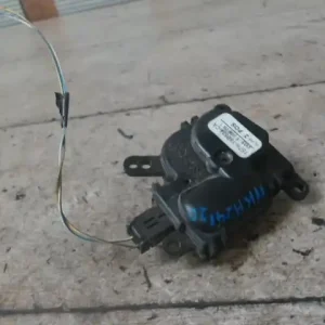 Biztonságos fizetés FORD Focus 2004.09.01-2007.08.31 Fűtés állító motor 1.6b bontott alkatrész