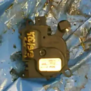 Alacsony ár FORD FOCUS 98-04 Fűtésszabályzó zsalu állító motor bontott alkatrész