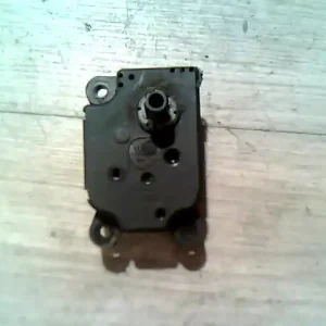 Azonnali szállítás FORD FOCUS 98-04 Fűtésszabályzó zsalu állító motor kombibontott alkatrész