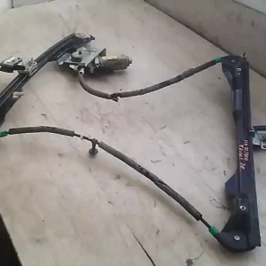 Utolsó esély FORD FOCUS 98-04 Jobb első ablakemelő szerkezet elektromos bontott alkatrész