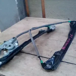 Végkiárusítás FORD FOCUS 98-04 Jobb első ablakemelő szerkezet elektromos kombi bontott alkatrész