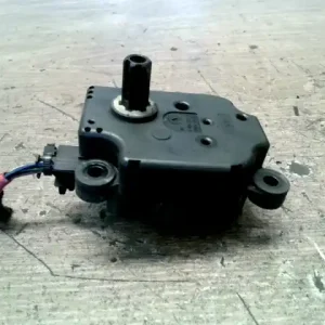 Rendeld meg most FORD MONDEO 01-07 Fűtés állító motor 2.0 d bontott alkatrész