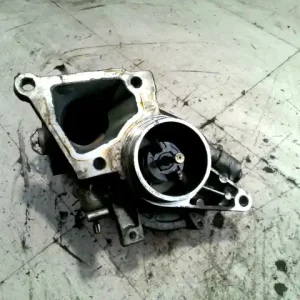 Árengedmény FORD TRANSIT 99-06 Vákuumpumpa 2.0d bontott alkatrész