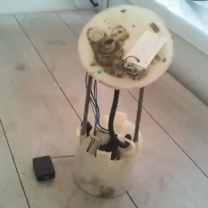 HONDA CIVIC 06-08 üzemanyag szivattyú bontott alkatrész Azonnal elérhető