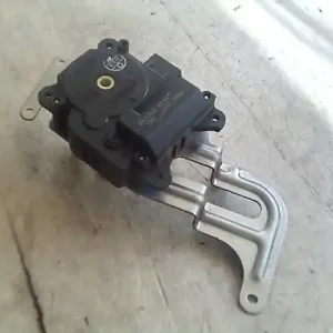 Árengedmény HONDA Stream 2000.10.01-2006.12.31 Fűtés állító motor bontott alkatrész