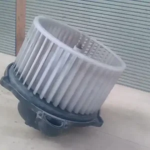 Ingyenes szállítás HYUNDAI ACCENT 03-06 Fűtőmotor klímás 1.3i bontott alkatrész