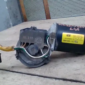 Árengedmény HYUNDAI GETZ 05-09 Ablaktörlő motor első bontott alkatrész