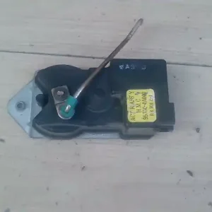 HYUNDAI H1 Központizár motortolóajtó bontott alkatrész Exkluzív ajánlat