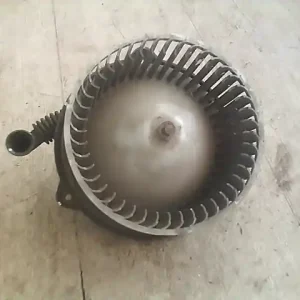 HYUNDAI LANTRA -96 Fűtőmotor klímás bontott alkatrész Ingyenes szállítás