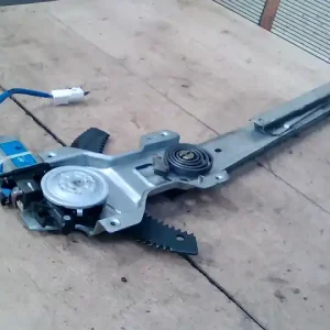 HYUNDAI MATRIX Jobb első ablakemelő szerkezet elektromos 5 ajtós bontott alkatrész Vedd meg most