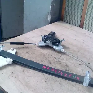 Kedvezményes ár HYUNDAI Terracan 2001-2005 Bal első ablakemelő szerkezet elektromos bontott alkatrész