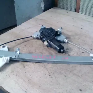 HYUNDAI Terracan 2001-2005 Jobb hátsó ablakemelő szerkezet elektromos bontott alkatrész Expressz kézbesítés