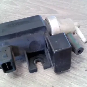 Ingyenes szállítás HYUNDAI TRAJET Vákuum szelep 2.0crdi bontott alkatrész