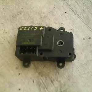 KIA MAGENTIS Központizár motorbontott alkatrész Alacsony ár