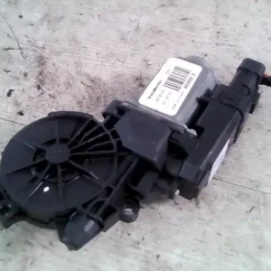 Rendeld meg most KIA CEED 2006.10-2009.07 Bal hátsó ablakemelő motor bontott alkatrész