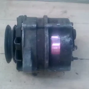 Korlátozott ajánlat IVECO DAILY 89-2000 Generátor, dízel 2.5td bontott alkatrész