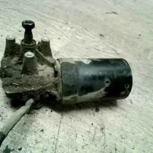 Árengedmény IVECO DAILY 96-99 Ablaktörlő motor első bontott alkatrész