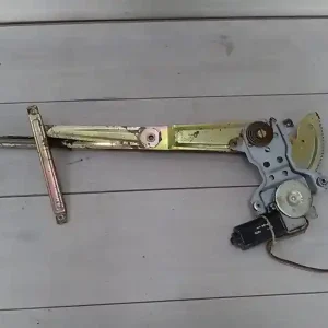 Vedd meg most KIA CARNIVAL Jobb első ablakemelő szerkezet elektromos5 ajtós, ollós bontott alkatrész