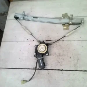 KIA SHUMA Jobb első ablakemelő szerkezet elektromos bontott alkatrész Olcsóbb