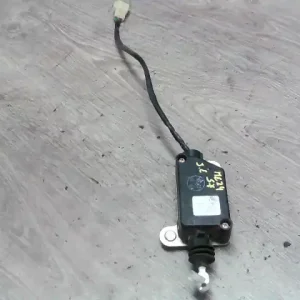 KIA SPORTAGE 1995.06-1998.03 Jobb első központi zár motor 5 ajtós bontott alkatrész Nézd meg most