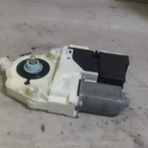 Nézd meg most LANCIA Phedra Jobb első ablakemelő motor bontott alkatrész