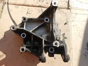 LANDROVER FREELANDER Generátor tartó bak bontott alkatrész Azonnali szállítás