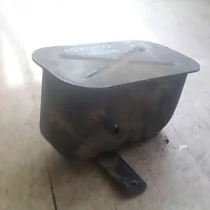 Vedd meg online MAHINDRA S5 2007-2009 Vákuum tároló doboz bontott alkatrész