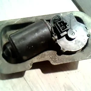 Végkiárusítás MARUTI 800 Ablaktörlő motor első bontott alkatrész