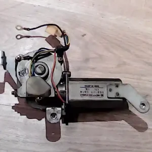 MARUTI 800 Ablaktörlő motor hátsó bontott alkatrész Azonnali szállítás