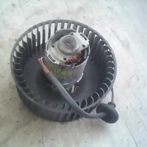 Kiárusítás MAZDA 121 96- Fűtőmotor klímás bontott alkatrész