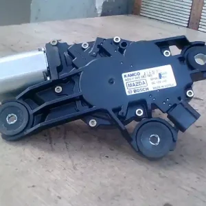 MAZDA 3 03.10-06.06 Ablaktörlő motor hátsó 5 ajtós bontott alkatrész Utolsó esély