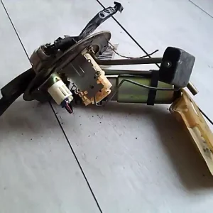 MAZDA 323 üzemanyag szivattyú bontott alkatrész Akció