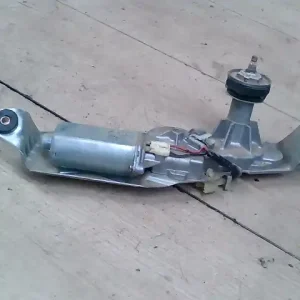 MAZDA 323 98-01 Ablaktörlő motor hátsó 5 ajtós bontott alkatrész Expressz kézbesítés