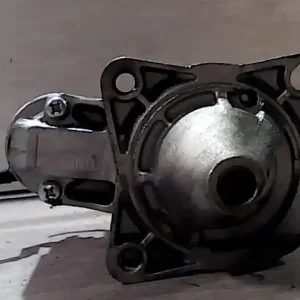 Újdonság MAZDA 323 85-89 önindító. benzines bontott alkatrész