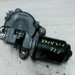 Nézd meg most MAZDA 323F 98-04 Ablaktörlő motor első 4 vezetékes bontott alkatrész