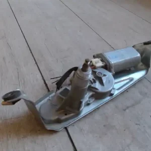 MAZDA 323F 98-04 Ablaktörlő motor hátsó kombi bontott alkatrész Biztonságos fizetés