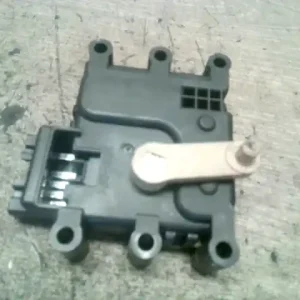 MAZDA 5 (CR19) 2008.02.01-2010.08.31 Fűtés állító motor 5 ajtós bontott alkatrész Árengedmény